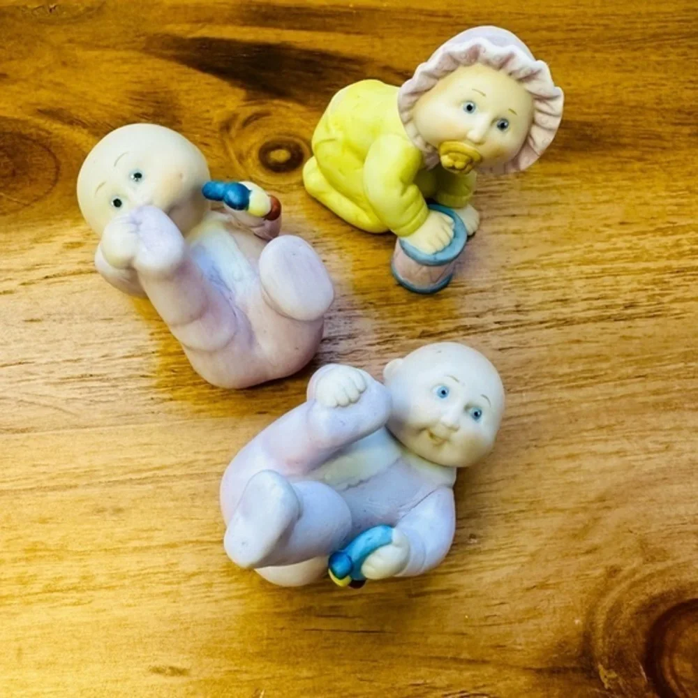 Vintage 1984 Cabbage Patch Kids  porcelain figurines Lot Of 6‎ Toddler & Babies